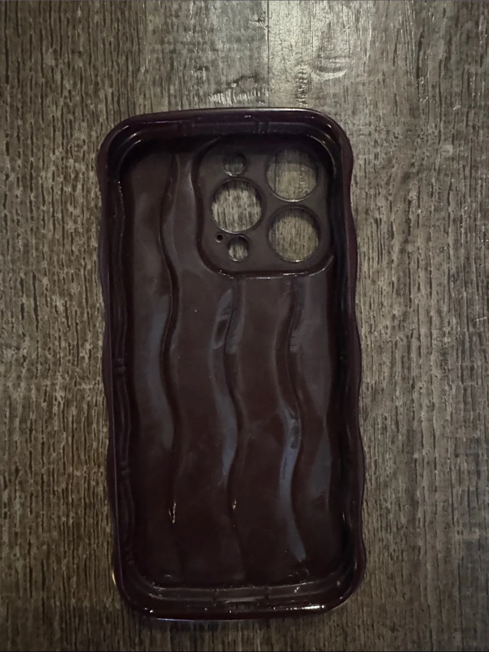 Amazon Wavy Burgundy iPhone 15 Pro case